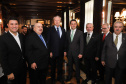 O governador Carlos Massa Ratinho Junior recebe de Nelson Hubner, presidente da AECIC, o título de Personalidade AECIC 2019.Curitiba, 01-07-19.Foto: Rodrigo Félix Leal/ANPr