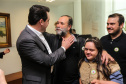 O governador Carlos Massa Ratinho Junior recebe nesta terça-feira (02), no Palácio Iguaçu representantes das APAES para assinatura de Termo Aditivo. Curitiba, 02/07/2019 -Foto: Geraldo Bubniak/ANPr