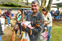 A Secretaria de Estado do Desenvolvimento Sustentável e do Turismo, em parceria com a Prefeitura de Pontal do Paraná, promove uma ação para castração gratuita de cães e gatos do município, incluindo a Ilha do Mel. Foto: Denis Ferreira Netto/SEDEST