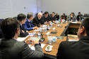 O vice-governador Darci Piana, recebe delegação chinesa, no Palácio Iguaçu. Participaram: Ceo da CCCC Chang Youngbu; presidente da CCCC no Brasil, Lin Li; presidente da Concremat, Mauro Viegas Neto; presidente da SDC do Brasil, Luo Jung; secretário de Infraestrutura e Logística, Sandro Alex; presidente da Paraná Desenvolvimento, Eduardo Bekin e o superintendente dos Portos do Paraná, Luiz Fernando Garcia. -  Curitiba, 08-07-19.Foto: Valdelino Pontes