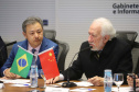 O vice-governador Darci Piana, recebe delegação chinesa, no Palácio Iguaçu. Participaram: Ceo da CCCC Chang Youngbu; presidente da CCCC no Brasil, Lin Li; presidente da Concremat, Mauro Viegas Neto; presidente da SDC do Brasil, Luo Jung; secretário de Infraestrutura e Logística, Sandro Alex; presidente da Paraná Desenvolvimento, Eduardo Bekin e o superintendente dos Portos do Paraná, Luiz Fernando Garcia.Curitiba, 08-07-19.Foto: Arnaldo Alves / ANPr.