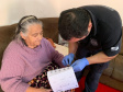 Cem mil atendimentos em 2019. Essa marca foi atingida nesta sexta-feira (12/07) pelo programa Paraná Cidadão, da Secretaria de Justiça, Família e Trabalho na cidade de Jaguariaíva – a 11ª a receber a feira de serviços no governo Ratinho Junior. Antes, foram contemplados Campo Magro, Piraquara, Porto Barreiro, Nova Aurora, Mandirituba, Palotina, Carlópolis, Porecatu, Assaí e Clevelândia.
Foto: Divulgação/SEJUF