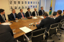  O governador Carlos Massa Ratinho Junior se encontrou nesta segunda-feira (15), em Nova York, com representantes do banco JP Morgan para tratar de parcerias entre o Estado e a instituição, uma das maiores corporações do sistema financeiro mundial. O tema da reunião foram projetos de Parceria Público-Privadas (PPPs). Foto: Divulgação/ANPr