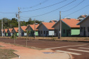 O Governo do Paraná entregou nesta segunda-feira (15) as chaves da casa própria para 100 famílias de Marechal Cândido Rondon (Oeste). O investimento, de R$ 7,5 milhões, foi feito em parceria com o Governo Federal, via Caixa Econômica Federal, e a prefeitura do município. Foto: Guilherme Santos / Cohapar 