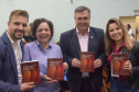 A 5ª Mostra Paranaense de Pesquisas em Saúde foi encerrada sexta-feira (12) com a cerimônia do 4º Prêmio Inova Saúde Paraná, que reuniu 500 pessoas na Universidade Filadélfia (UniFil), de Londrina, instituição que sediou o evento. Foram anunciados e premiados os 36 melhores trabalhos apresentados durante a Mostra e 14 vencedores são de servidores da Secretaria da Saúde do Paraná. Foto: Divulgação/SESA