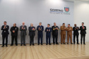 O governador em exercício Darci Piana foi escolhido pelo Instituto Boina Azul, do Rio Grande do Sul, para representar o Paraná na homenagem à Segurança Pública do Estado. A solenidade de entrega da Medalha de Grau Cavaleiro ocorreu nesta quinta-feira (18) no salão de atos do Palácio Iguaçu. Foto: José Fernando Ogura/ANPr