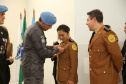 O governador em exercício Darci Piana foi escolhido pelo Instituto Boina Azul, do Rio Grande do Sul, para representar o Paraná na homenagem à Segurança Pública do Estado. A solenidade de entrega da Medalha de Grau Cavaleiro ocorreu nesta quinta-feira (18) no salão de atos do Palácio Iguaçu. Foto: José Fernando Ogura/ANPr