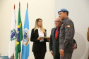 O governador em exercício Darci Piana foi escolhido pelo Instituto Boina Azul, do Rio Grande do Sul, para representar o Paraná na homenagem à Segurança Pública do Estado. A solenidade de entrega da Medalha de Grau Cavaleiro ocorreu nesta quinta-feira (18) no salão de atos do Palácio Iguaçu. Foto: José Fernando Ogura/ANPr