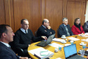 Diretores e auditores fiscais da Receita Estadual dos três Estados do Sul – Paraná, Santa
Catarina e Rio Grande do Sul – estudam documento para uniformizar os benefícios fiscais
concedidos a determinados segmentos e, com isso, diminuir eventuais perdas de receita na
arrecadação de impostos. Foto: SEFA