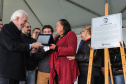 Rosicler Aparecida Maier recebe placa do  governador em exercício do Paraná Darci Piana na inaugura nesta sexta-feira (19), o Centro Municipal de Atendimento Educacional Especializado (Cmaee) Gustavo Maier, no bairro Guarituba, em Piraquara, Região Metropolitana de Curitiba.   Curitiba, 19/07/2019 -  Foto: Geraldo Bubniak/ANPr