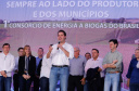 A primeira usina do Brasil de produção de biogás a partir do tratamento dos dejetos de suínos começou a funcionar no Paraná nesta quarta-feira (24), em Entre Rios do Oeste, na Região Oeste do Estado. O governador Carlos Massa Ratinho Junior inaugurou a unidade geradora cuja capacidade total é de 480 KW, transformando por dia 215 toneladas de um agente poluidor em energia limpa. Foto: Rodrigo Felix Leal/ANPr