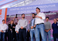 A primeira usina do Brasil de produção de biogás a partir do tratamento dos dejetos de suínos começou a funcionar no Paraná nesta quarta-feira (24), em Entre Rios do Oeste, na Região Oeste do Estado. O governador Carlos Massa Ratinho Junior inaugurou a unidade geradora cuja capacidade total é de 480 KW, transformando por dia 215 toneladas de um agente poluidor em energia limpa. Foto: Rodrigo Felix Leal/ANPr