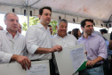 Pavimentação de ruas, melhoria em quadras poliesportivas, revitalização de praça, construção de barracões industriais e compra de equipamentos rodoviários são os principais investimentos que 15 municípios da região Norte do Paraná farão com apoio do Governo do Estado