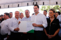 Pavimentação de ruas, melhoria em quadras poliesportivas, revitalização de praça, construção de barracões industriais e compra de equipamentos rodoviários são os principais investimentos que 15 municípios da região Norte do Paraná farão com apoio do Governo do Estado
