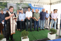 Quarenta e nove famílias de Prudentópolis, na região Centro-Sul do Paraná, receberam as chaves da casa própria nesta quinta-feira (25). As moradias foram entregues pelo governador Carlos Massa Ratinho Junior em evento com as famílias, com o prefeito Adelmo Luiz Klosowski, o presidente da Cohapar, Jorge Lange, e lideranças da região. Foto: José Fernando Ogura/ANPr