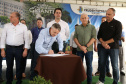 O Governo do Paraná confirmou nesta quinta-feira (25), em Prudentópolis, o repasse de R$ 12,6 milhões para ações e investimentos em sete municípios do Centro-Sul e Sul do Estado. O governador Carlos Massa Ratinho Junior anunciou o repasse dos recursos para prefeitos durante a solenidade de entrega de casas populares para 49 famílias de Prudentópolis. Foto: José Fernando Ogura/ANPr