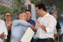 O Governo do Paraná confirmou nesta quinta-feira (25), em Prudentópolis, o repasse de R$ 12,6 milhões para ações e investimentos em sete municípios do Centro-Sul e Sul do Estado. O governador Carlos Massa Ratinho Junior anunciou o repasse dos recursos para prefeitos durante a solenidade de entrega de casas populares para 49 famílias de Prudentópolis. Foto: José Fernando Ogura/ANPr