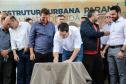 O governador Carlos Massa Ratinho Junior e o prefeito Miguel Amaral inauguraram mais uma unidade do projeto Meu Campinho. O governador também assinou a ordem de serviço para dar início à construção de uma unidade de saúde no mesmo bairro, em frente ao Meu Campinho.
Além disso, foram entregues licitações e homologações de projetos que somam R$ 1,75 milhão em investimentos, nos municípios de Ivaiporã, Reserva e Roncador. Ivaiporã, 26/07/2019 -Foto: Geraldo Bubniak/ANPr