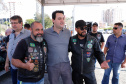 O governador Carlos Massa Ratinho Junior disse neste sábado (27) que o Governo do Paraná prepara, em parceria com motociclistas, uma agenda turística robusta para integrar ainda mais os clubes e potencializar as viagens ao encontro das belezas naturais do Estado. Ele participou das comemorações da 1ª Moto União, no Palácio Iguaçu, evento idealizado pelo Departamento de Trânsito do Paraná (Detran-PR) que passa a fazer parte do calendário estadual em razão do Dia do Motociclista.