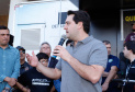 O governador Carlos Massa Ratinho Junior disse neste sábado (27) que o Governo do Paraná prepara, em parceria com motociclistas, uma agenda turística robusta para integrar ainda mais os clubes e potencializar as viagens ao encontro das belezas naturais do Estado. Ele participou das comemorações da 1ª Moto União, no Palácio Iguaçu, evento idealizado pelo Departamento de Trânsito do Paraná (Detran-PR) que passa a fazer parte do calendário estadual em razão do Dia do Motociclista.