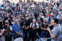 O governador Carlos Massa Ratinho Junior disse neste sábado (27) que o Governo do Paraná prepara, em parceria com motociclistas, uma agenda turística robusta para integrar ainda mais os clubes e potencializar as viagens ao encontro das belezas naturais do Estado. Ele participou das comemorações da 1ª Moto União, no Palácio Iguaçu, evento idealizado pelo Departamento de Trânsito do Paraná (Detran-PR) que passa a fazer parte do calendário estadual em razão do Dia do Motociclista.