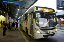 Segurança, praticidade e menos tempo de deslocamento. Essas foram as impressões dos usuários que estreiaram nesta terça-feira (30) a mais nova linha de ônibus metropolitano da Região de Curitiba. Convênio assinado entre o Governo do Estado e a Prefeitura de Curitiba possibilitou a integração entre os terminais de Pinhais e Centenário, na Capital. Com isso, a linha Jardim Iraí foi ampliada e passou a se chamar Pinhais/Centenário.