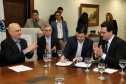 A Copel renovou a parceria que mantém há 30 anos com a Associação das Emissoras de Radiodifusão do Paraná (Aerp) para a veiculação de mensagens de utilidade pública sobre fornecimento, geração e transmissão de energia