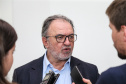 Luiz Claudio Costa, prefeito de Balsa Nova e presidente do consórcio Paraná Cidade. O governador Carlos Massa Ratinho Junior assina nesta quarta-feira (31), no Palácio Iguaçu, em Curitiba, convênio com o Consórcio Paraná Saúde para repasse de recursos destinados à compra de medicamentos. Os medicamentos são para a Farmácia Paraná, que faz parte do sistema público de saúde e atende gratuitamente a população pelo SUS. Curitiba, 31/07/2019 -Foto: Geraldo Bubniak/ANPr