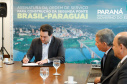 O governador Carlos Massa Ratinho Junior e o diretor-presidente da Itaipu, general Joaquim Silva e Luna, assinaram nesta quinta-feira (01), convênio para dar início à construção da segunda ponte ligando o Brasil ao Paraguai, em Foz do Iguaçu.