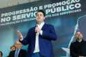O governador Carlos Massa Ratinho Junior assina nesta segunda-feira (05), promoções e progressões da Administração Indireta: DETRAN, ADAPAR, IAPAR, EMATER, PGE, CRE, AGEPAR e Advogados do Estado. O ato acontece no Palácio Iguaçu.Curitiba, 05/08/2019