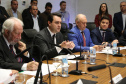 O governador Carlos Massa Ratinho Junior apresentou nesta quarta-feira (7) aos deputados estaduais um banco de projetos de R$ 350 milhões para reestruturação de rodovias, ferrovias e da segurança pública. Ele tem formato inédito no Estado e foi deseenvolvido em parceria com os parlamentares para resolver os maiores gargalos dessas áreas. O lançamento oficial acontecerá ainda neste mês. Foto: José Fernando Ogura/ANPr