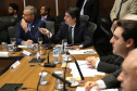 O governador Carlos Massa Ratinho Junior apresentou nesta quarta-feira (7) aos deputados estaduais um banco de projetos de R$ 350 milhões para reestruturação de rodovias, ferrovias e da segurança pública. Ele tem formato inédito no Estado e foi deseenvolvido em parceria com os parlamentares para resolver os maiores gargalos dessas áreas. O lançamento oficial acontecerá ainda neste mês. Foto: José Fernando Ogura/ANPr
