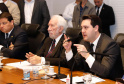 O governador Carlos Massa Ratinho Junior apresentou nesta quarta-feira (7) aos deputados estaduais um banco de projetos de R$ 350 milhões para reestruturação de rodovias, ferrovias e da segurança pública. Ele tem formato inédito no Estado e foi deseenvolvido em parceria com os parlamentares para resolver os maiores gargalos dessas áreas. O lançamento oficial acontecerá ainda neste mês.