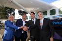O Paraná passa a ter a maior malha aeroviária do País com o início nesta quarta-feira (07) do programa Voe Paraná. O novo pacote aéreo regional foi lançado pelo governador Carlos Massa Ratinho Junior no Aeroporto do Bacacheri, em Curitiba, e vai atender 12 cidades, de todas as regiões do Estado.Foto Gilson Abreu AENPr