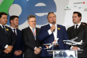 O Paraná passa a ter a maior malha aeroviária do País com o início nesta quarta-feira (07) do programa Voe Paraná. O novo pacote aéreo regional foi lançado pelo governador Carlos Massa Ratinho Junior no Aeroporto do Bacacheri, em Curitiba, e vai atender 12 cidades, de todas as regiões do Estado.Foto Gilson Abreu AENPr