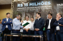 Obras de infraestrutura, melhorias em escolas, reformas e construção de postos de saúde estão no pacote de investimentos que o Governo do Estado fará em 24 cidades da região Sudoeste. O governador Carlos Massa Ratinho Junior se reuniu nesta quinta-feira (8) com os prefeitos na sede da Associação dos Municípios do Sudoeste do Paraná (Amsop), em Francisco Beltrão, e assinou as ordens de serviço e homologação das licitações para dar início às obras e ações.