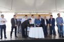 O governador Carlos Massa Ratinho Junior reúne-se com prefeitos na sede da Associação dos Municípios do Sudoeste do Paraná (Amsop), em Francisco Beltrão e assina autorização para licitações de obras para a infraestrutura urbana