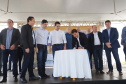 O governador Carlos Massa Ratinho Junior reúne-se com prefeitos na sede da Associação dos Municípios do Sudoeste do Paraná (Amsop), em Francisco Beltrão e assina autorização para licitações de obras para a infraestrutura urbana