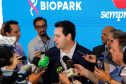 O Biopark - Parque Científico e Tecnológico de Biociências de Toledo, no Oeste do Estado, vai ganhar um Complexo Hospitalar e de Saúde. O governador Carlos Massa Ratinho Junior participou nesta sexta-feira (9) do anúncio do empreendimento, que pertence ao grupo Sempre Vida e vai unir o atendimento na saúde ao desenvolvimento de pesquisas e inovação.