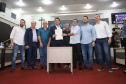 O governador Carlos Massa Ratinho Junior participa nesta sexta-feira (09), em na câmara de Toledo, a liberação de recursos para municípios da região Oeste. Participaram: prefeito de Toledo, Lucio De Marchi; secretário Chefe da Casa Civil, Guto Silva; de Desenvolvimento Urbano, João Carlos Ortega; do Planejamento, Valdemar Jorge e da Infraestrutura e Logística, Sandro Alex; deputados e demais autoridades.Toledo, 09-08-19.Foto: Arnaldo Alves / ANPr.
