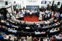 Novos veículos, ruas pavimentadas, construção de escola, de quadra de esportes e de barracões industriais estão entre os investimentos que 24 municípios do Oeste do Paraná farão com apoio do Governo do Estado. O governador Carlos Massa Ratinho Junior esteve nesta sexta-feira (09) em Toledo para assinar as licitações e homologações dos projetos.