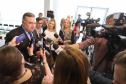 O governador Carlos Massa Ratinho Junior, o secretário da Justiça, Família e Trabalho, Ney Leprevost, e a ministra da Mulher, da Família e dos Direitos Humanos, Damares Alves, assinaram nessa segunda-feira (12), no Palácio Iguaçu, dois protocolos de intenções que visam fortalecer as ações em defesa da mulher e de crianças e adolescentes.Curitiba, 12-08-19.Foto: Arnaldo Alves / ANPr.