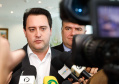 O governador Carlos Massa Ratinho Junior, o secretário da Justiça, Família e Trabalho, Ney Leprevost, e a ministra da Mulher, da Família e dos Direitos Humanos, Damares Alves, assinam dois protocolos de intenções que visam fortalecer as ações em defesa da mulher e de crianças e adolescentes.