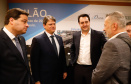 O Paraná é o primeiro Estado do Brasil a receber autonomia para administrar contratos de exploração de áreas dos portos organizados. O convênio de delegação de competência foi formalizado nesta terça-feira (13), na Bolsa de Valores de São Paulo (Bovespa), pelo ministro da Infraestrutura, Tarcísio de Freitas, e pelo governador Carlos Massa Ratinho Junior.
