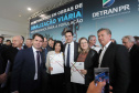 O governador Carlos Massa Ratinho Junior e o diretor do Detran, Cezar Kogut, autorizam repasse do Detran para municípios realizarem obras de sinalização nas cidades.Curitiba, 14-08-19Foto: Arnaldo Alves / ANPr.