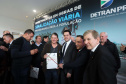 O governador Carlos Massa Ratinho Junior e o diretor do Detran, Cezar Kogut, autorizam repasse do Detran para municípios realizarem obras de sinalização nas cidades.Curitiba, 14-08-19Foto: Arnaldo Alves / ANPr.