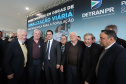 O governador Carlos Massa Ratinho Junior e o diretor do Detran, Cezar Kogut, autorizam repasse do Detran para municípios realizarem obras de sinalização nas cidades.Curitiba, 14-08-19Foto: Arnaldo Alves / ANPr.