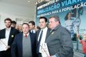 O governador Carlos Massa Ratinho Junior assinou nesta quarta-feira (14), no Palácio Iguaçu, a liberação de R$ 6 milhões para obras de sinalização viária em 39 cidades paranaenses. A iniciativa faz parte de um programa do Departamento de Trânsito do Paraná (Detran-PR) para regulamentar a circulação de veículos e pedestres.