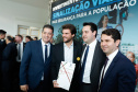 O governador Carlos Massa Ratinho Junior assinou nesta quarta-feira (14), no Palácio Iguaçu, a liberação de R$ 6 milhões para obras de sinalização viária em 39 cidades paranaenses. A iniciativa faz parte de um programa do Departamento de Trânsito do Paraná (Detran-PR) para regulamentar a circulação de veículos e pedestres.