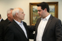O governador Carlos Massa Ratinho Junior recebeu nesta quarta-feira (14), no Palácio Iguaçu, em Curitiba, o diretor-superintendente da empresa de laticínios Piracanjuba, Cesar Helou. Na reunião, o executivo confirmou dois novos investimentos da Região Sudoeste do Paraná que, somados, atingem o valor de R$ 110 milhões. A previsão é que os empreendimentos gerem 370 empregos diretor.